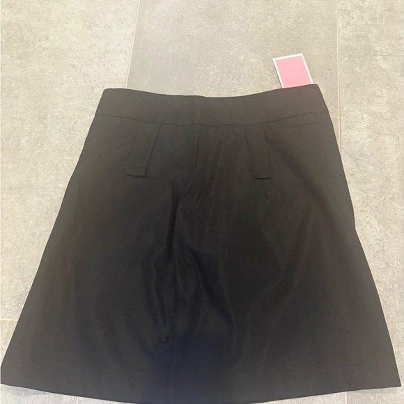 PrettyLittleThing Black Woven Utility Buckle Detail Mini Skirt - Picture 2 of 5